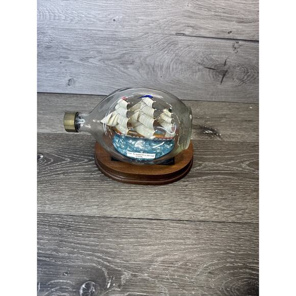 Vintage Ship In Bottle HAIG & HAIG Scotland Pinch Bottle USF Constellation 1797